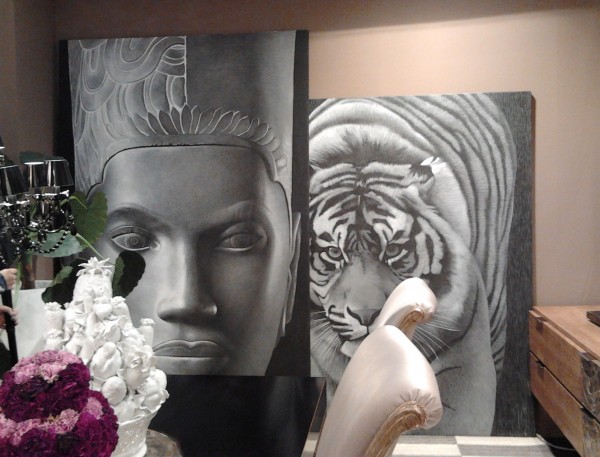 Tigre e Thai, l’intensità dei soggetti ArteMariani per decorare lo stand di Arkeos (Vittorio Grifoni)