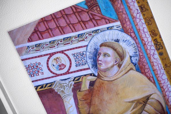Un particolare dell’affresco, ispirato all’opera di Giotto, sulla copertina del volume